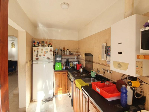 Imagen 6 de 20 de Casa De Tres Dormitorios, Dos Baños, Cochera, Amplio Terreno Y Pileta