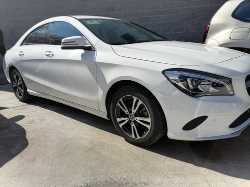 Imagen 3 de 9 de Mercedez Cla200