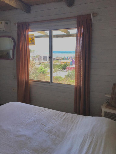 Imagen 12 de 14 de Casa A 300 Mts De Playa Del Rivero, Para 4 Personas.