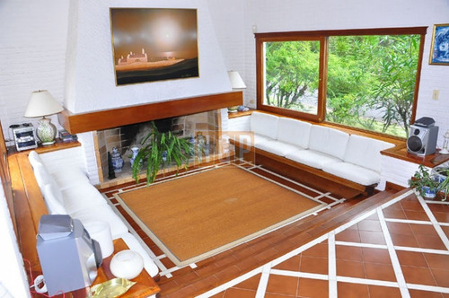Casa En Lugano, 4 Dormitorios -ref:19810