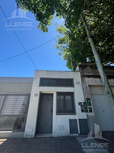 Departamento 2 Ambientes Pb, En Venta - Barrio Parque, Bernal.
