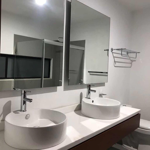 Casa De 3 Recámaras 3 Baños Completos Y Un Medio Baño