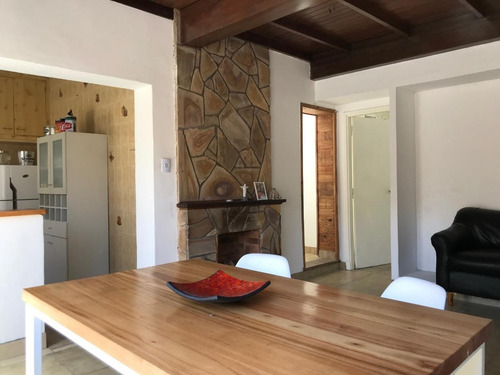 Imagen 5 de 9 de Casa Al Fondo! En Estratégica Ubicación!