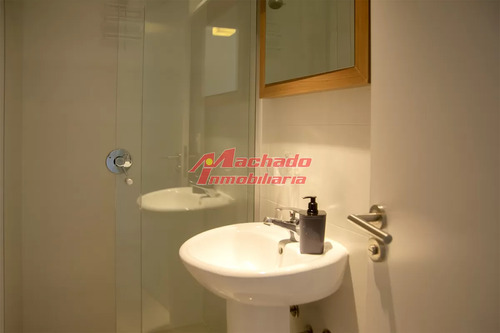 Apartamento En Venta En Torre Esmeralda De 3 Dormitorios , En Punta Del Este
