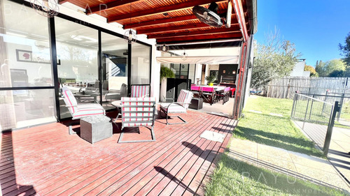 Imagen 19 de 30 de Venta - Casa En Barrio Privado Sausalito - Acepta Propiedad Parte De Pago - Bayugar Negocios Inmobiliarios