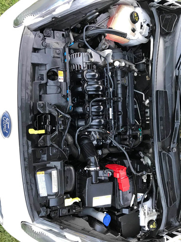 Ford Fiesta Kinetic Design 1.6 S Plus 120cv 2016