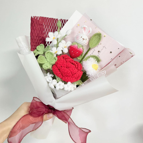 Jomodecor Ramo De Rosas De Conejo De Fresa Tejido A Mano En