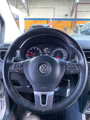 Imagen 16 de 23 de Volkswagen Suran 1.6l 2013