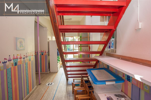 Casa En Tranquilo Barrio Con Excelentes Accesos 7dorm 4bañ