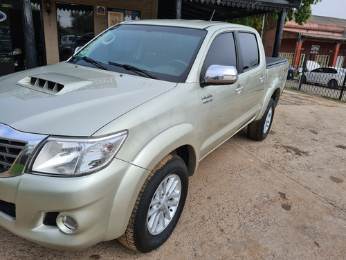 Toyota Hilux 3.0 Cd Srv Cuero 171cv 4x4 2014