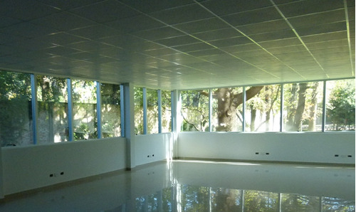 Exclusiva Oficina 100 M2. En Venta En Bureau Leloir.