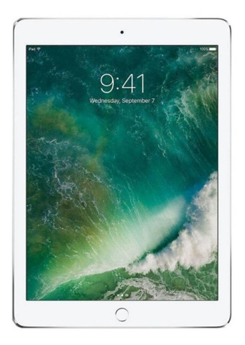 iPad  Apple  6th generation 2018 A1893 9.7" 128GB prata e 2GB de memória RAM