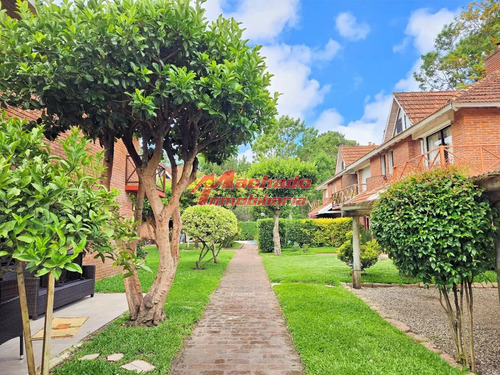 Casa En Venta De 2 Dormitorios Y Medio En Punta Del Este