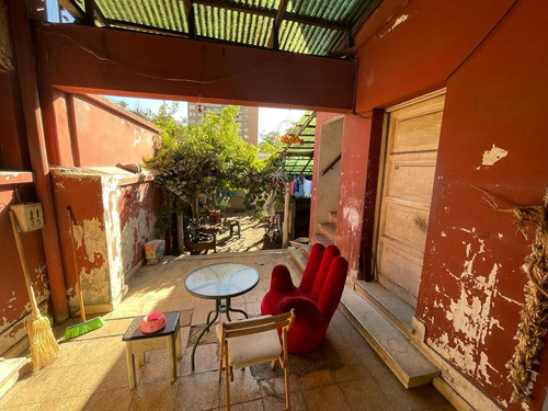 Casa Amplia En Ñuñoa 8d-3b, Con Subterraneo