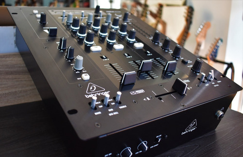Mezcladora De Dj 3 Canales Con Crossfader, Behringer Nox303