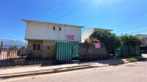 Casa En Venta De 2 Dorm. En San Felipe