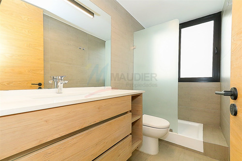 Departamento En Arriendo De 2 Dorm. En Las Condes