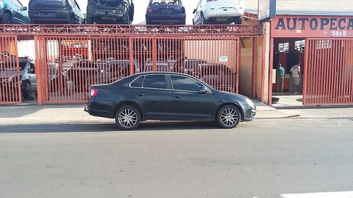 Imagem 8 de 8 de Peças Para Vw Jetta 2.5 Sucata De Motor Cambio Lataria