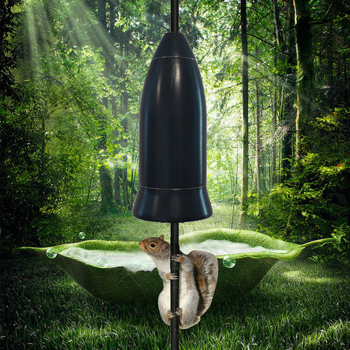 A Bird Feeders Bard 2292, Deflector Con Forma De Ardilla Y M