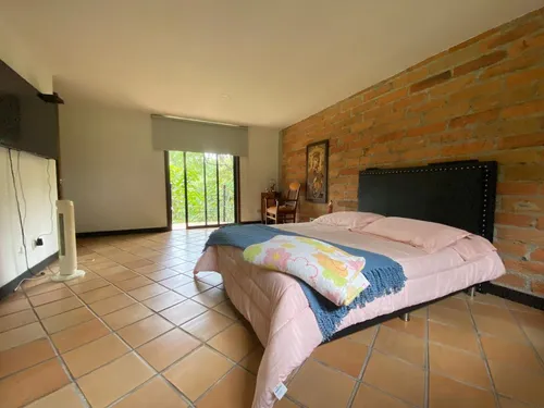 Casa En Venta En Las Brisas. Cod V10099
