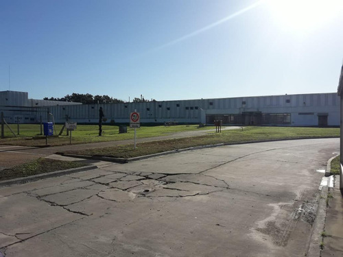 Planta Industrial De 13745 M2 Cub, En Moreno