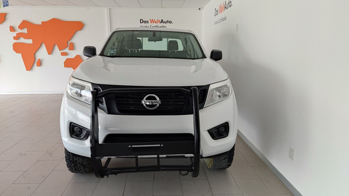 Imagen 2 de 13 de Nissan Np300 Doble Cab Diesel 4x4 Dt Mt 2018
