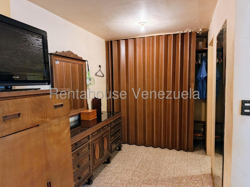 Apartamento En Venta Los Palos Grandes 25-22948
