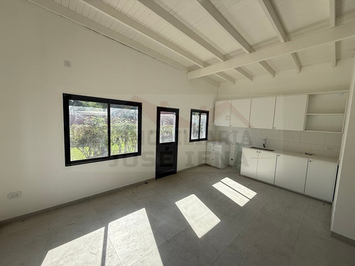 Casa En Venta 2 Dorm. A Estrenar! -calle 54 Nº 813 E/ Moreno (119) Y 121 General Belgrano.
