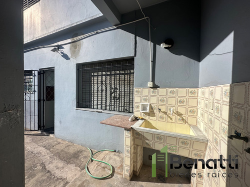 Ph 3 Amb Al Frente En Planta Baja. Doble Cochera Y Patio