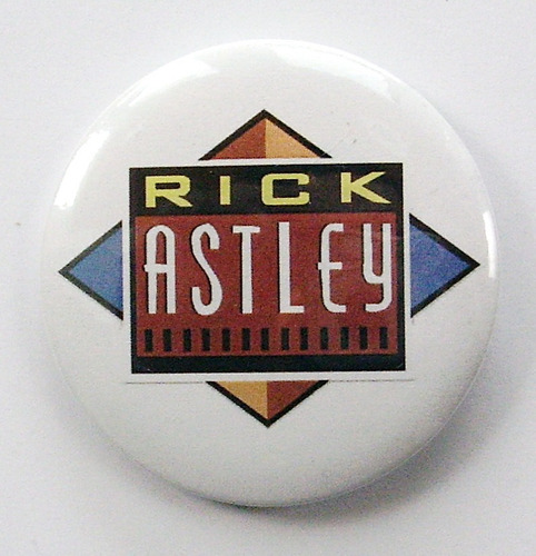 Imagen 1 de 2 de Pin Rick Astley Badge