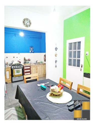 Imagen 3 de 9 de Departamento Tipo Casa En Venta En Lanus Este