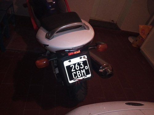 Imagen 12 de 18 de Honda Cbr 600 F4