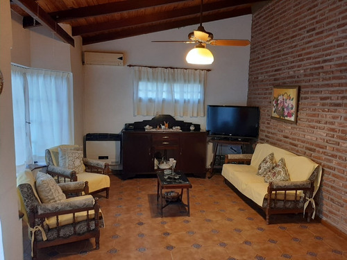 Imagen 15 de 16 de Casa Dos Dormitorios C/piscina, Galería, Parrilla Cubierta, Aire Acondicionado Y Ventiladores De Techo