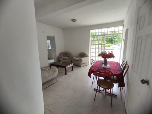 Imagen 26 de 29 de Se Vende Hermosa Quinta Excelente Ubicacion De Barrio Sucre Zona Norte Aragua Maracay 04243785803