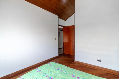 Casa En Venta En Niza 8. Cod V14654