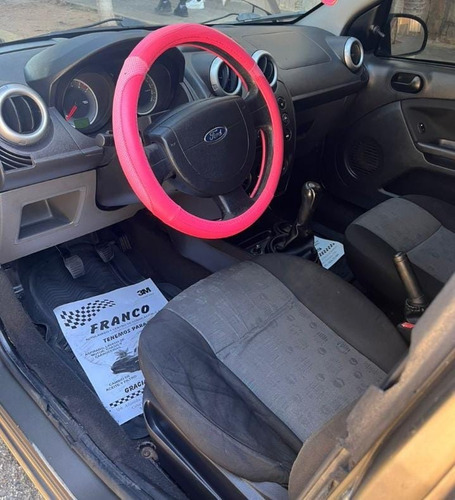 Imagen 5 de 9 de Ford Fiesta Sincronico