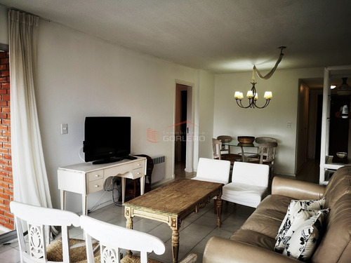 Imagen 10 de 30 de Venta De Apartamento En Punta Del Este, Avda Chiverta A Metros De La Playa Brava Y Mansa