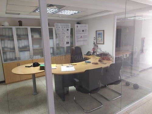 Edificio Con Dos Locales Venta Avenida Boyaca Valencia Carabobo Leida Falcon Lf25-1155