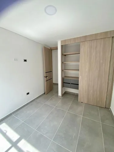 Apartamento En Venta En Conquistadores. Cod V11231