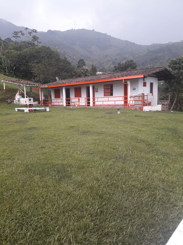 Espectacular Finca Para La Venta En Girardota Vereda Mangarriba