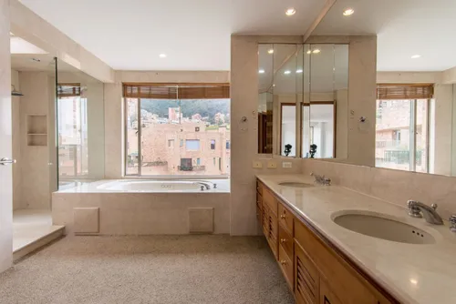 Apartamento En Arriendo/venta En El Chicó. Cod A21451