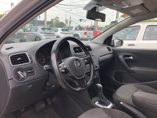 Imagen 13 de 25 de Volkswagen Polo 1.6 Comfortline 4p Gnc Año 2017 - Liv Motors