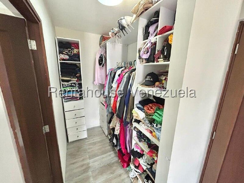 Raiza Suarez Vende Moderno Y Lujoso Apartamento Dúplex Conectado A Planta Eléctrica En El Este De Barquisimeto 2 5 2 0 8 0 7 Con Seguridad Las 24 Horas Bellas Áreas Sociales Para Disfrutar En Familia