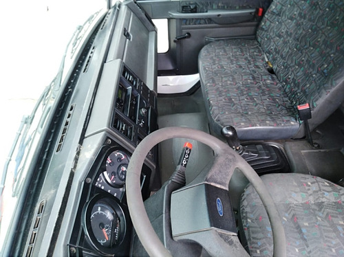 Ford Cargo 712