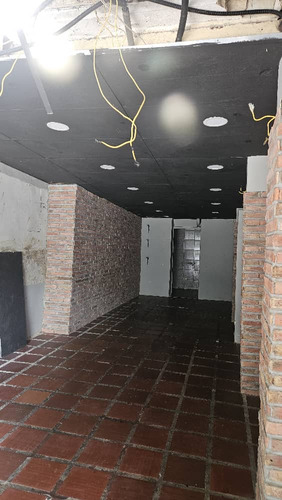 Se Alquila Local Comercial