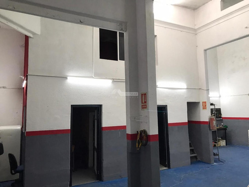 Imagen 7 de 15 de Local Galpon Aguada Venta Lenguas Y Bazán A Mts. Palacio Legislativo