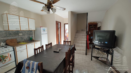 Dúplex De 2 Dormitorios C/ Cochera En Costa Azul.