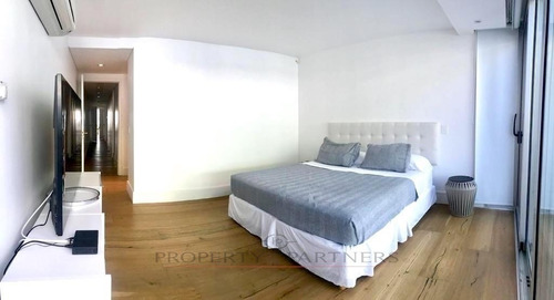 Imagen 8 de 12 de Excepcional Apartamento Frente Al Puerto, Terraza Con Piscin