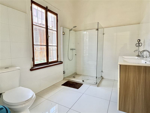 Casa En Venta De 6 Dorm. En Valparaíso