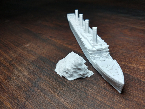 Combo R.m.s. Titanic Con Iceberg Escala  Maqueta Colección